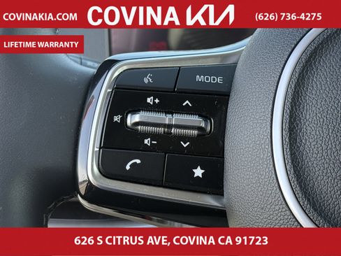 Certified 2024 Kia Sorento S w/ Panoramic Sunroof Package image 18