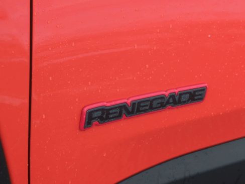 Used 2017 Jeep Renegade Trailhawk image 13