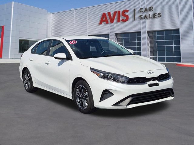 Used 2024 Kia Forte LXS FWD image 3
