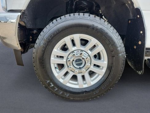 Used 2018 Ford F250 XLT w/ Camper Package image 14