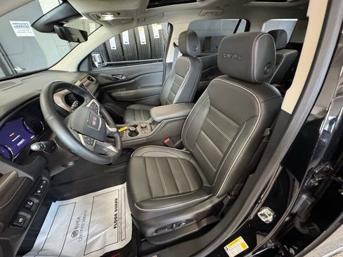Used 2023 GMC Acadia Denali w/ Denali Ultimate Package image 19