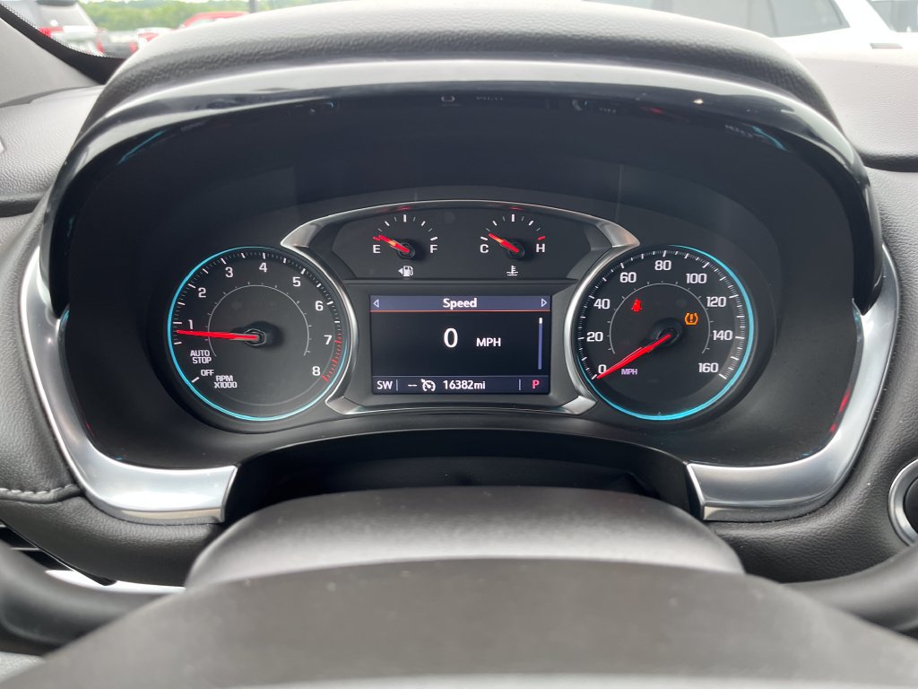 Used 2023 Chevrolet Traverse LT FWD image 15