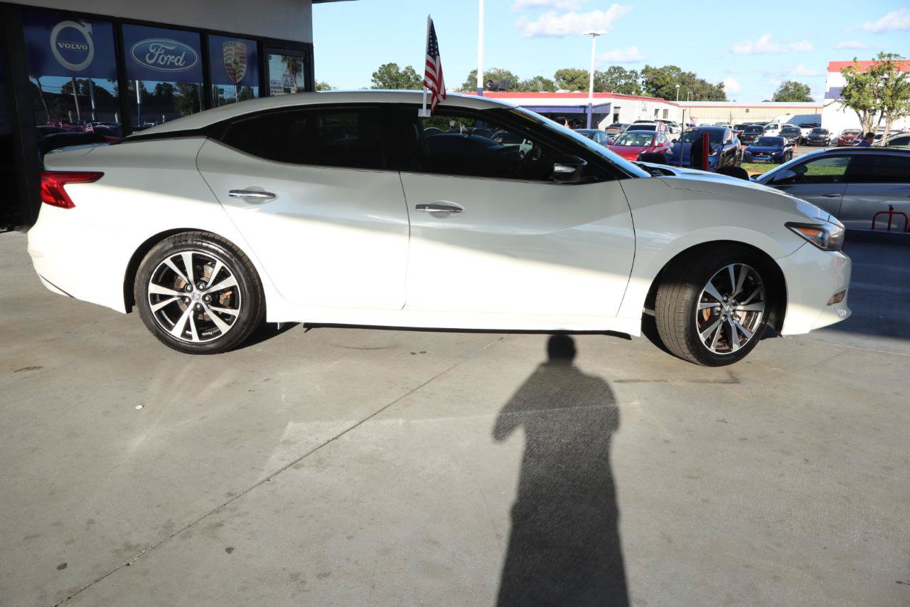 Used 2017 Nissan Maxima 3.5 SV FWD image 6