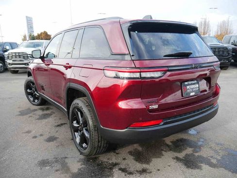 New 2025 Jeep Grand Cherokee Altitude image 16