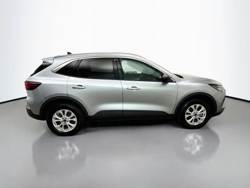 Used 2024 Ford Escape Active w/ Tech Pack #1 AWD/4WD image 8