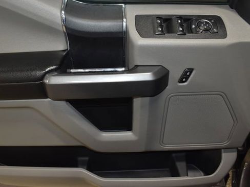 Used 2020 Ford F150 XLT image 29