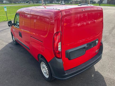 Used 2018 RAM ProMaster City Tradesman FWD image 12