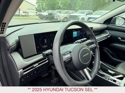 Used 2025 Hyundai Tucson SEL AWD/4WD image 8