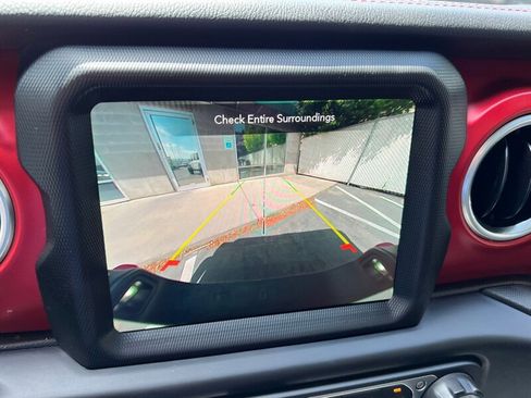 Used 2022 Jeep Gladiator Rubicon AWD/4WD image 31