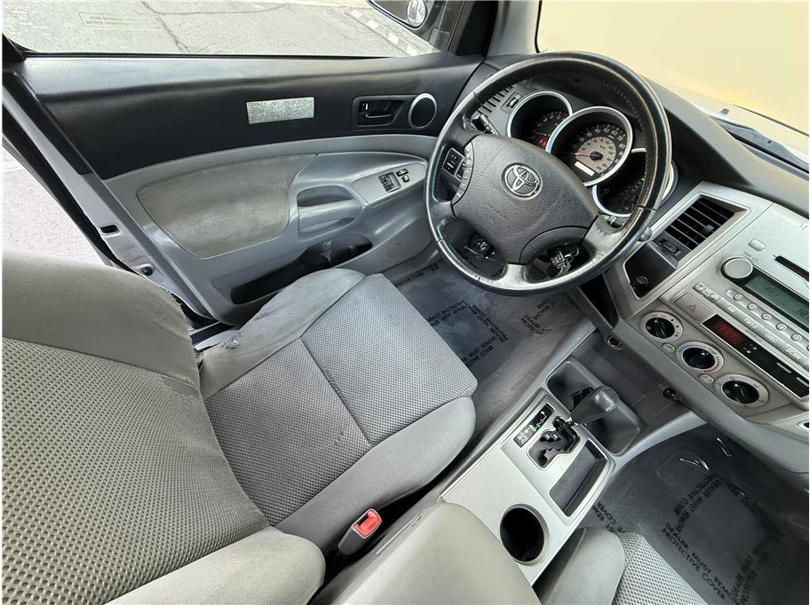 Used 2006 Toyota Tacoma PreRunner RWD image 8