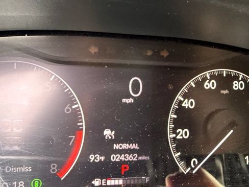 Used 2024 Honda HR-V Sport image 17