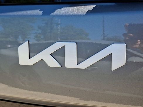 Certified 2025 Kia Soul EX FWD image 30