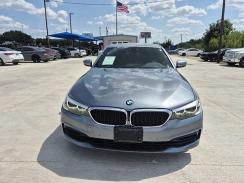 Used 2019 BMW 530e w/ Convenience Package RWD image 3