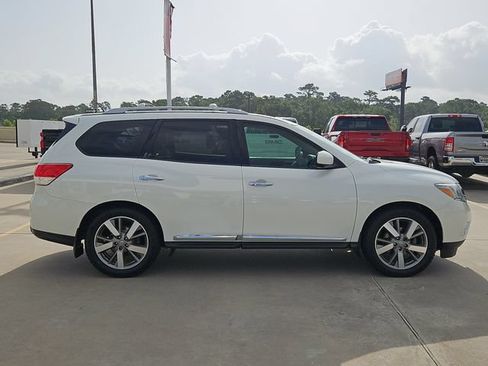 Used 2015 Nissan Pathfinder Platinum FWD image 4