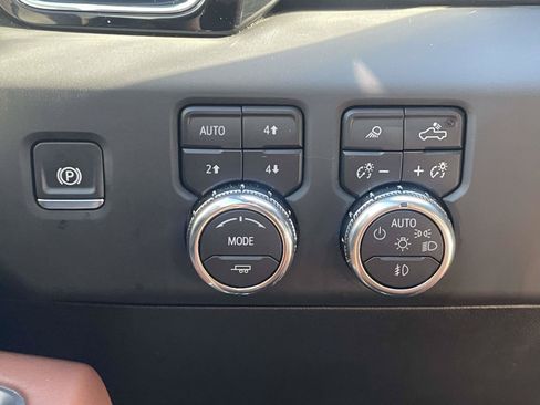 Certified 2025 GMC Sierra 2500 Denali Ultimate w/ Max Trailering Package AWD/4WD image 29