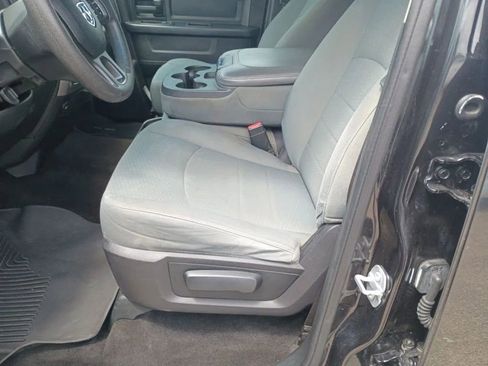 Used 2016 RAM 1500 Express w/ Black Ram 1500 Express Group RWD image 9