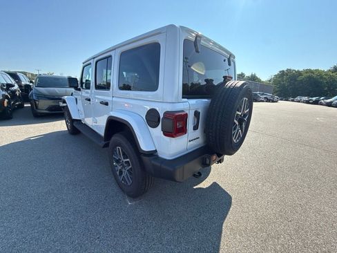New 2026 Jeep Wrangler Unlimited Sahara AWD/4WD image 3