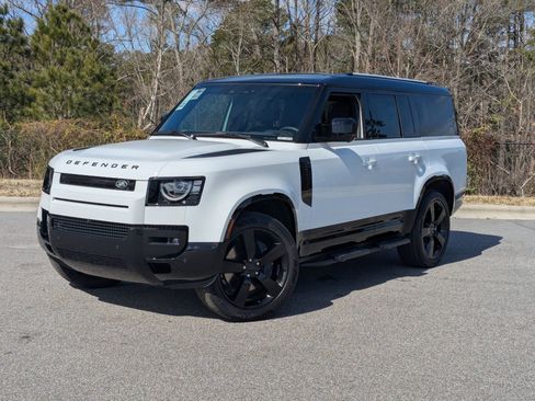 New 2026 Land Rover Defender 130 X-Dynamic SE image 1