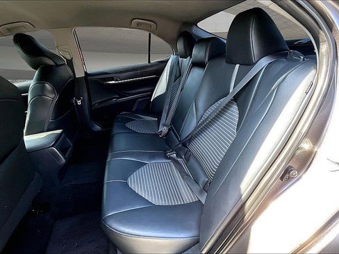 Used 2021 Toyota Camry SE w/ Cold Weather Package image 47