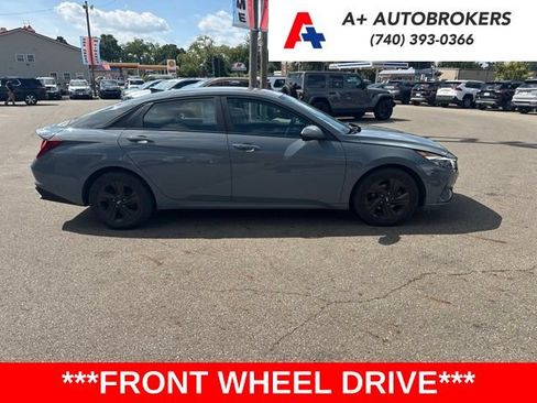 Used 2022 Hyundai Elantra SEL FWD image 1