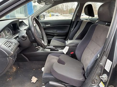 Used 2010 Honda Accord LX image 7