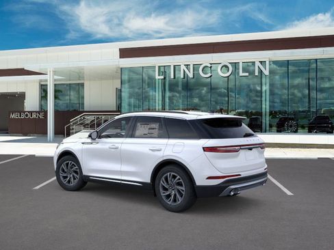 New 2026 Lincoln Corsair Premiere image 4