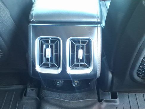 Used 2023 Kia Sorento S w/ Panoramic Sunroof Package FWD image 17