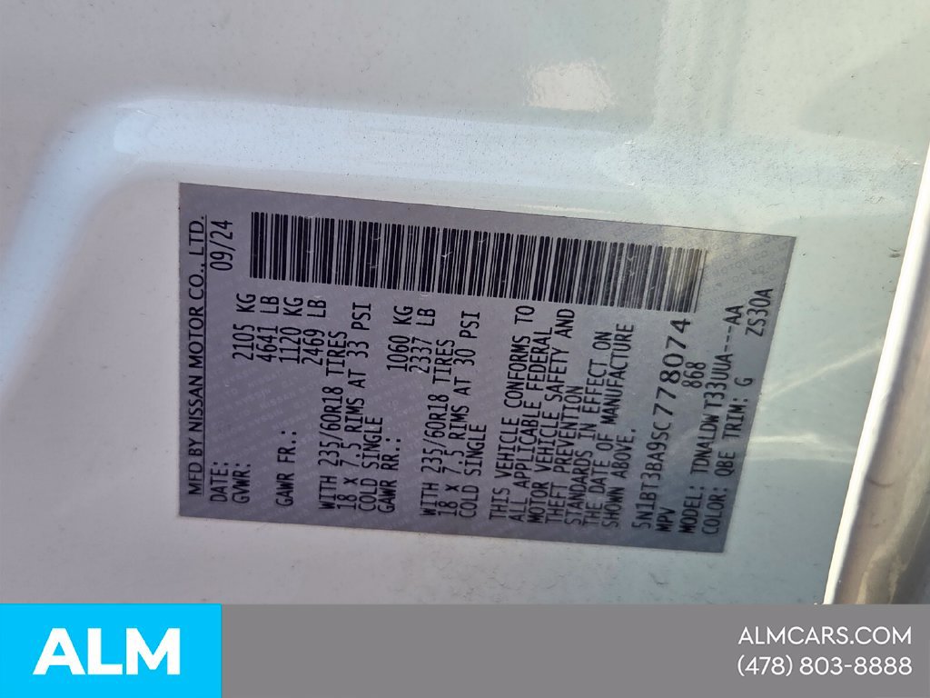 Used 2025 Nissan Rogue SV FWD image 17