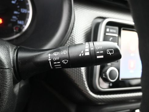 Used 2020 Nissan Kicks S FWD image 29