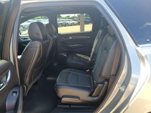 Used 2024 Buick Enclave Avenir w/ Avenir Technology Package image 31