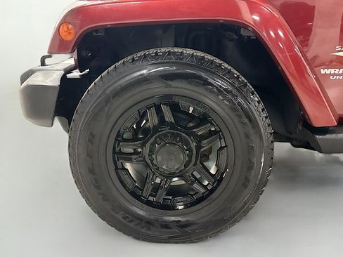Used 2009 Jeep Wrangler Unlimited Sahara image 33
