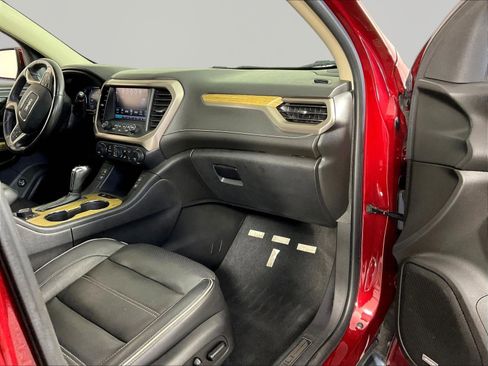 Used 2018 GMC Acadia Denali w/ Technology Package AWD/4WD image 27