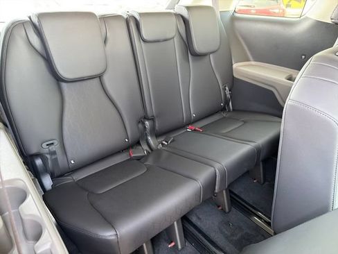 New 2026 Kia Carnival EX FWD image 23