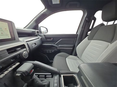 Certified 2025 Toyota 4Runner TRD Off-Road image 11