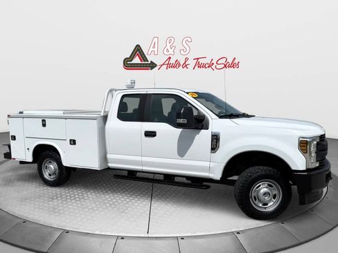 Used 2019 Ford F350 XL w/ Power Equipment Group AWD/4WD image 1