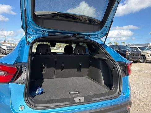 New 2026 Chevrolet Trax RS w/ Driver Confidence Package image 12