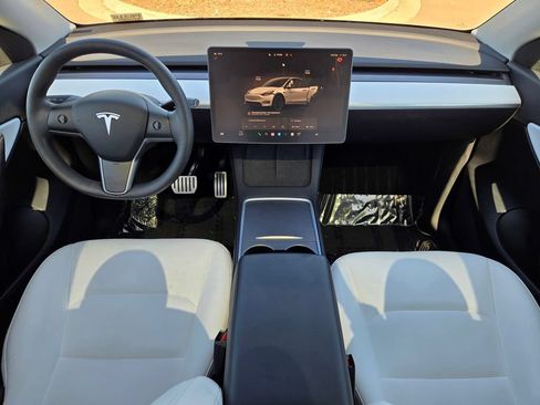 Used 2022 Tesla Model Y Performance AWD/4WD image 14