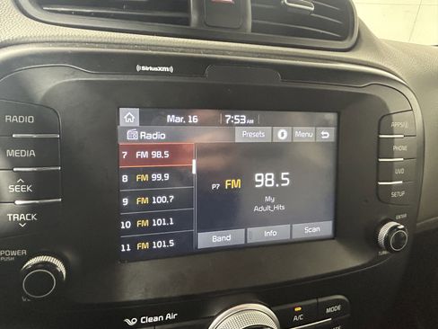 Used 2018 Kia Soul Base w/ Convenience Package image 10