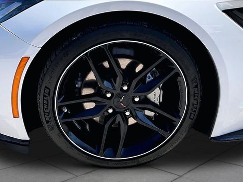 Used 2019 Chevrolet Corvette Stingray Coupe w/ Carbon Flash Badge Package RWD image 10