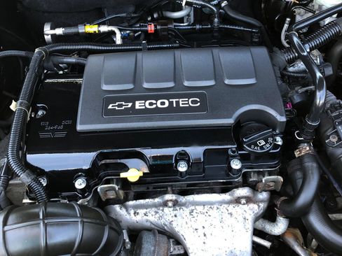 Used 2013 Chevrolet Cruze LT image 11