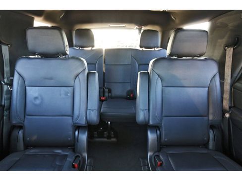 Used 2022 Chevrolet Tahoe LT w/ Luxury Package image 15