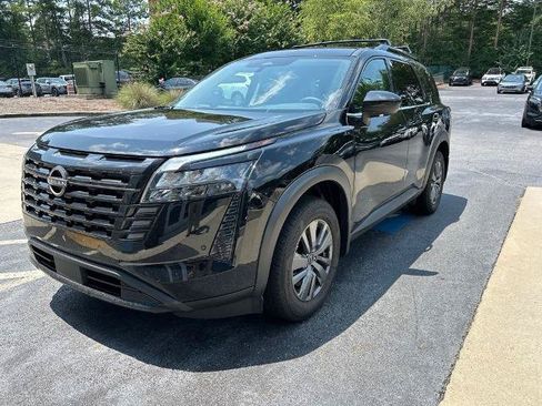 Certified 2026 Nissan Pathfinder SV w/ Cargo Package FWD image 1