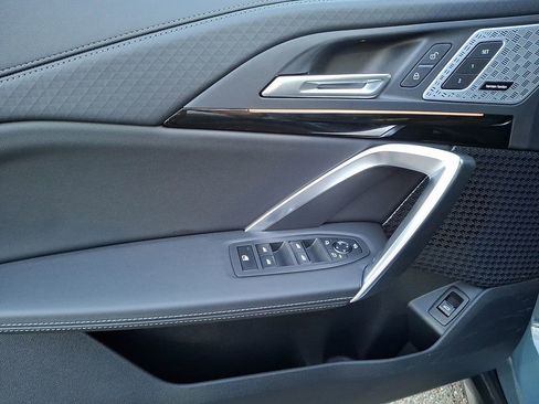 Used 2025 BMW X2 xDrive28i w/ Premium Package image 8