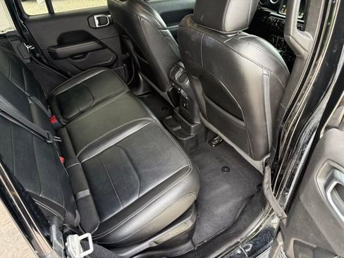 Used 2023 Jeep Wrangler Unlimited Sahara w/ Cold Weather Group image 40