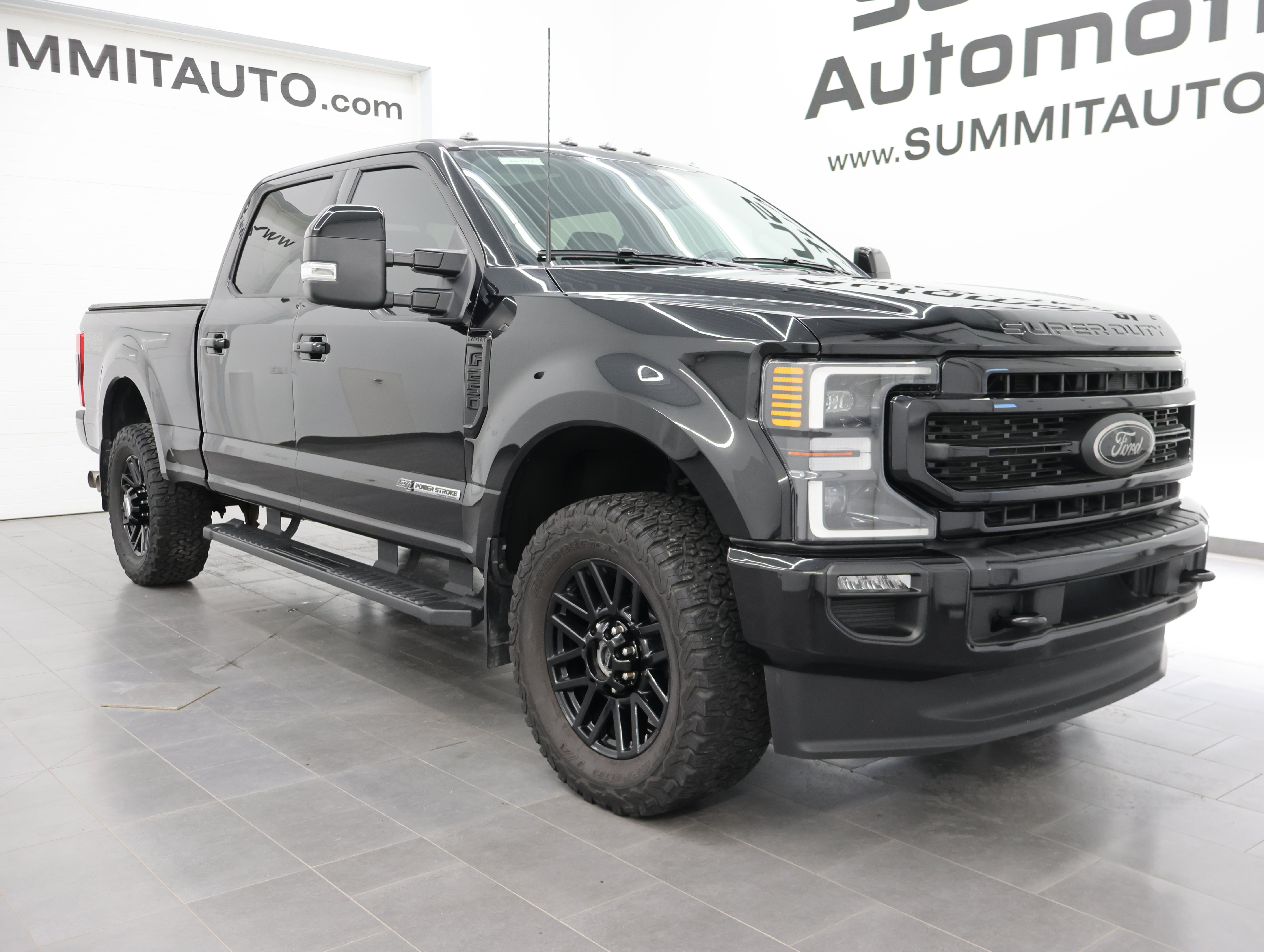 Used 2022 Ford F250 Lariat w/ Black Appearance Package AWD/4WD image 2