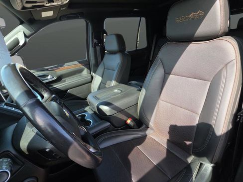 Used 2022 Chevrolet Tahoe High Country AWD/4WD image 18