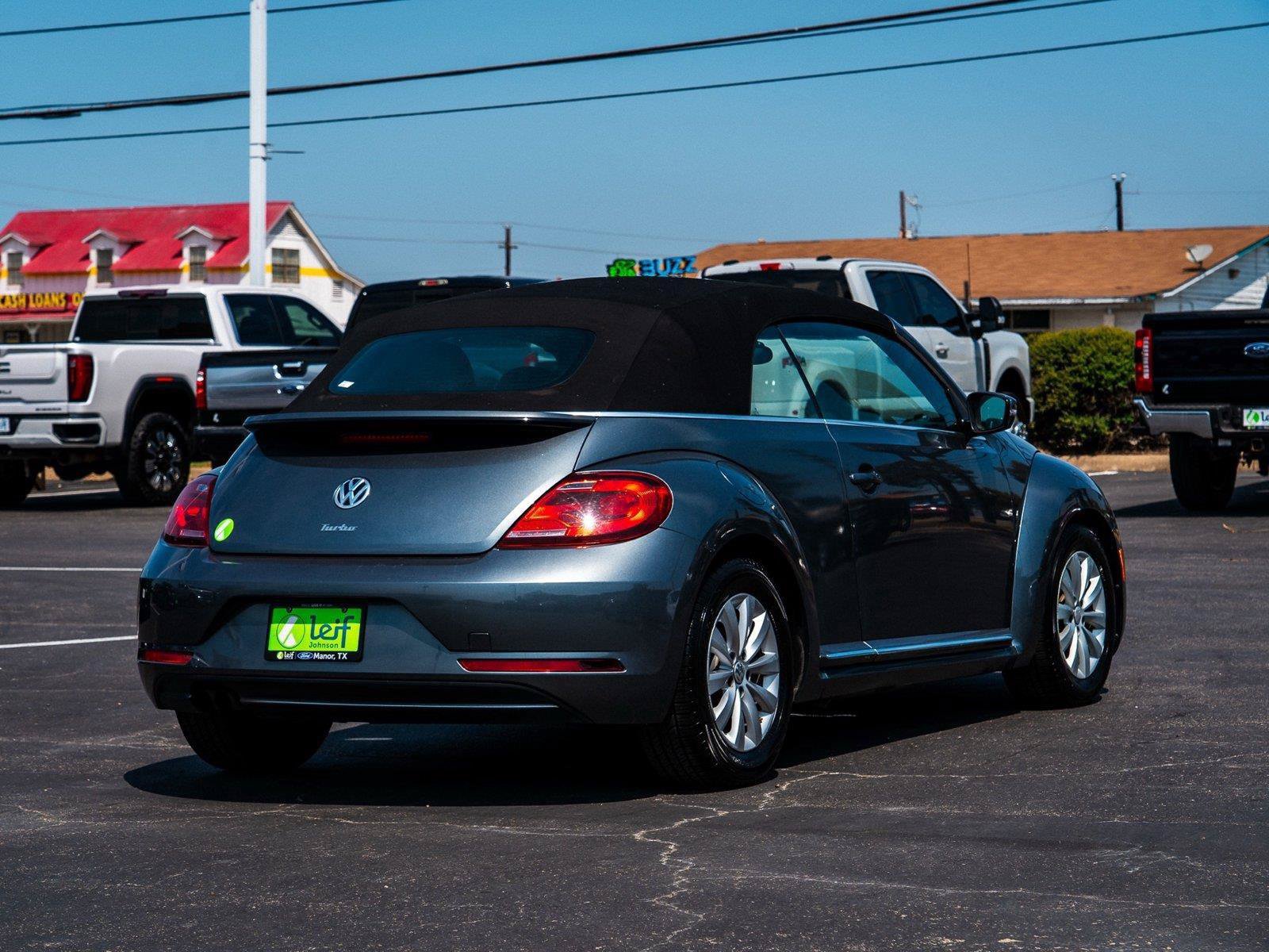 Used 2018 Volkswagen Beetle 2.0T FWD image 4