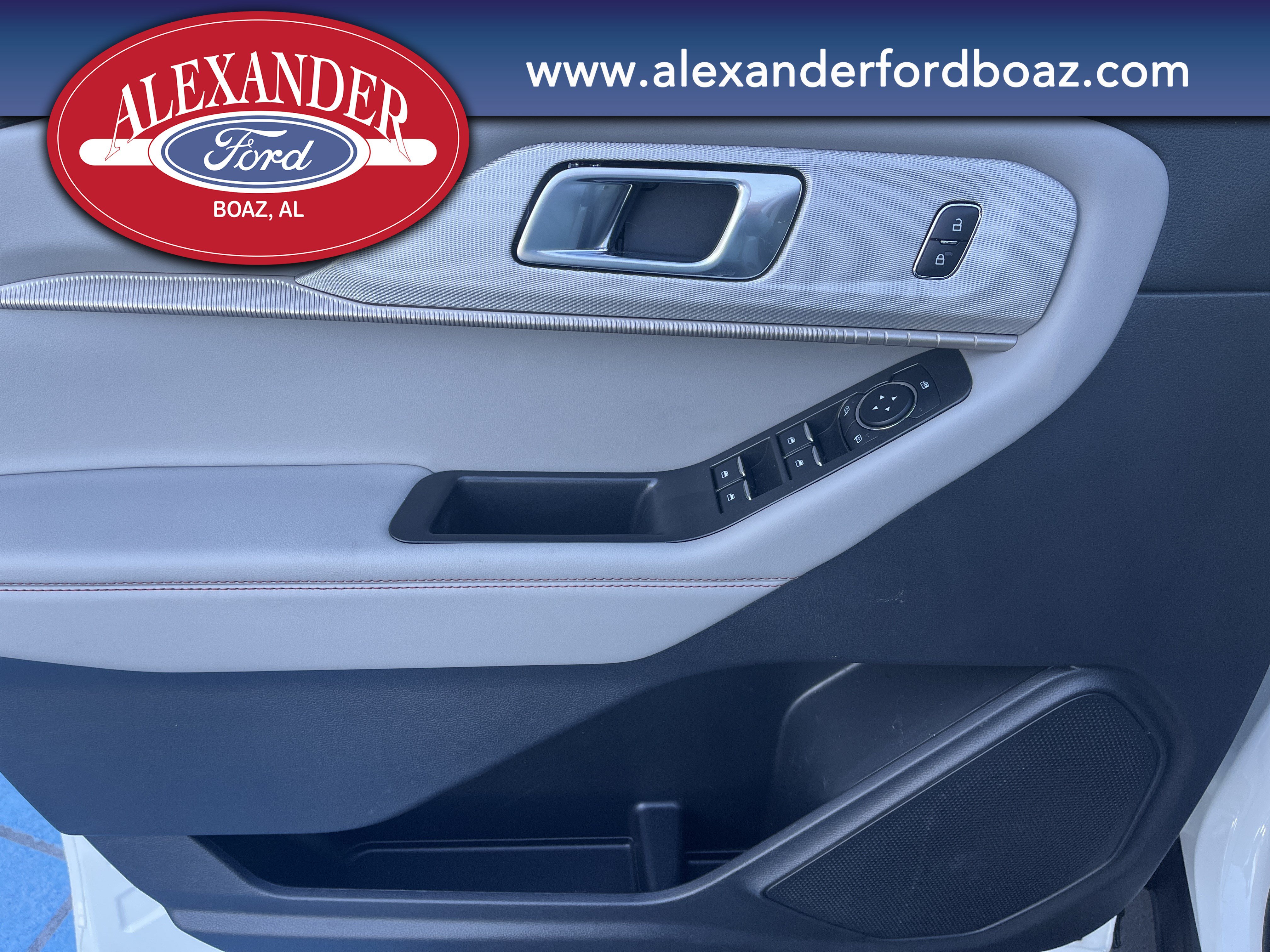 Used 2025 Ford Explorer Active w/ Active Comfort Package AWD/4WD image 10