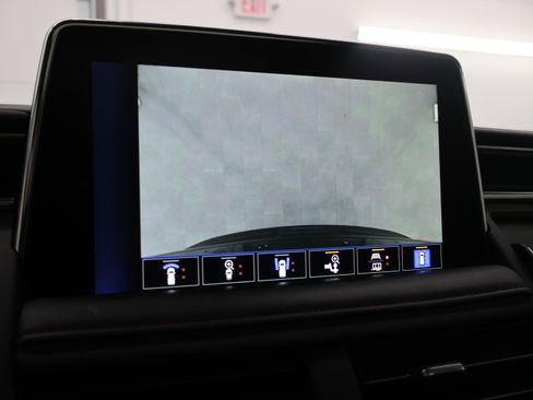 Used 2023 Chevrolet Suburban RST w/ Luxury Package AWD/4WD image 24