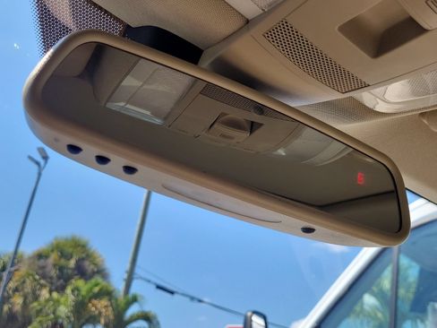 Used 2010 Mercedes-Benz C 300 Sedan image 29